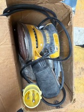 DEWALT DWE6423-GB Sander