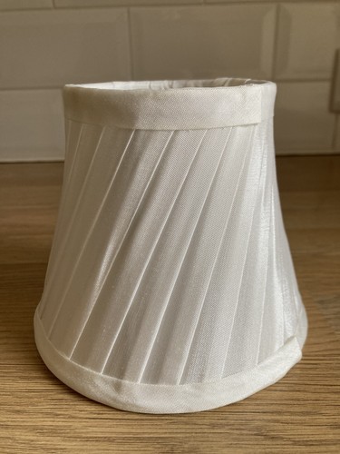 Small clip pleated satin - on,