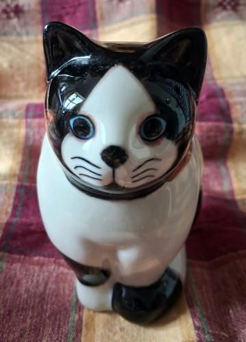 Quail pottery cat truffle - quail,