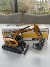 Liebherr 920 Excavator Model