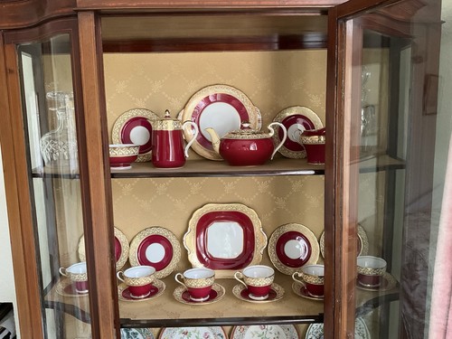 Gorgeous burgundy and gold - gorgeous,