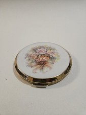 Stratton Vintage Powder