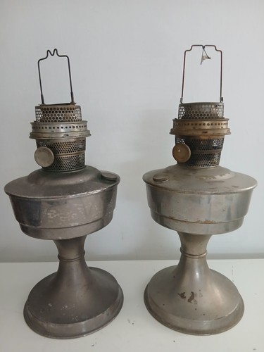 Vintage aladdin lamp - x,