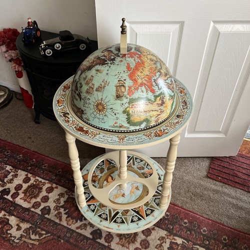 Vintage globe bar drinks - globe,