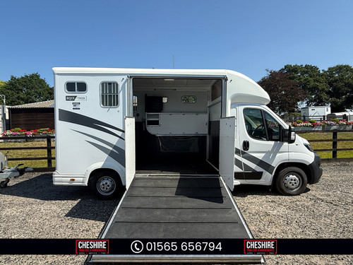 Equi trek sonic horsebox - sonic, 3.5t