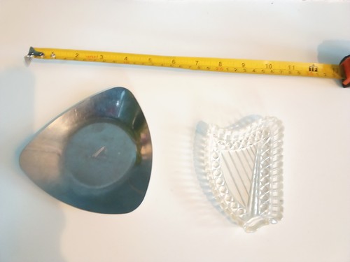 Guinness style harp coin trays