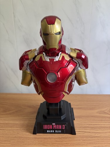 Hot toys iron man - hot, xllll