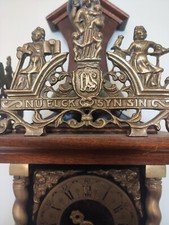 Zaanse style `Nu Elck Syn Sin`  quartz pendulum Wall Clock by Dutch Clockworks