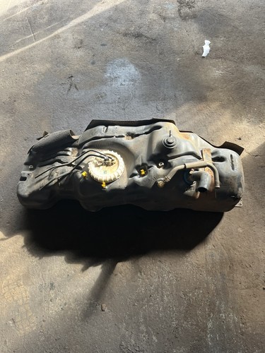Toyota hilux diesel fuel tank - diesel,