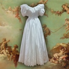Vintage 1980s Gianni Balenti Milkmaid Embroidered Ballgown Wedding Dress Fits 8