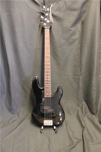 Silvertone bass guitar - silvertone,