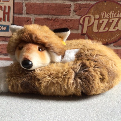 Gorgeous plush sleeping fox - sleeping,
