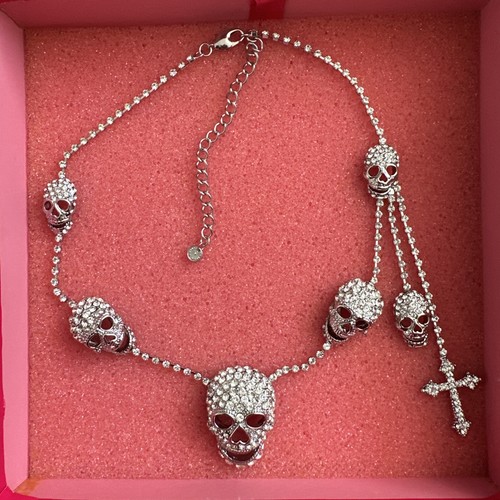 Butler and wilson - skull,