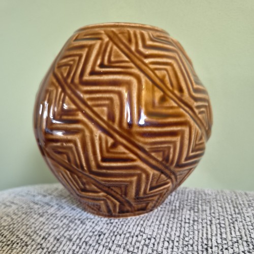 Fine irish earthenware celtic - fine,