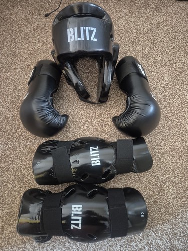 Taekwondo sparring kit - taekwondo,