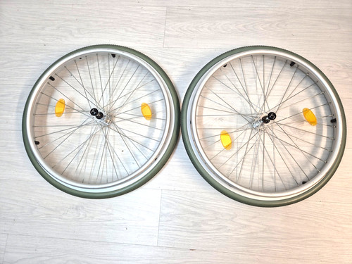 Rear wheelchair wheel - rear, for