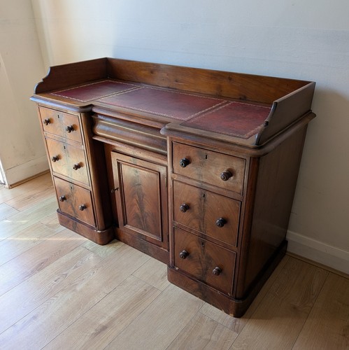 Victorian mahogany twin - mahogany,