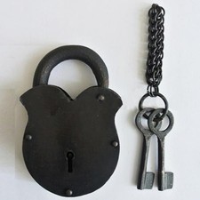 Antique Iron Dungeon Padlock. Medieval / Pirate Lock. Re-enactment LARP & Stage
