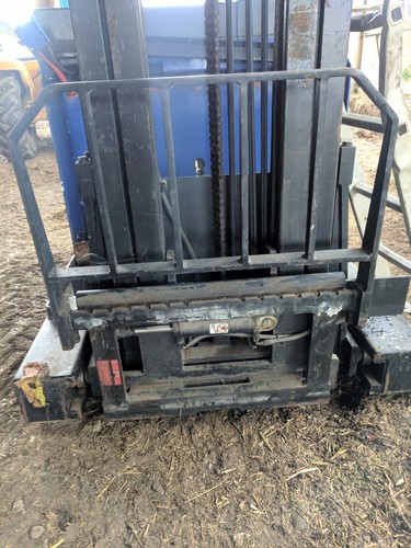 Side shift attachment - side,