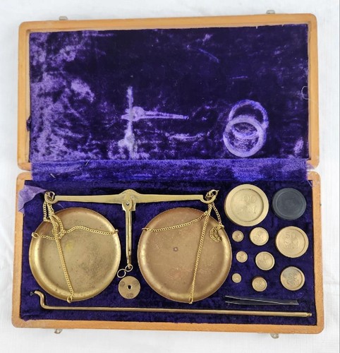 Vintage 200g weighing scale - scale, in