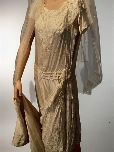 Antique 1920s creamy drop - antique,