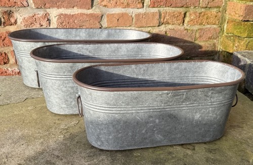 Set galvanised metal - of,