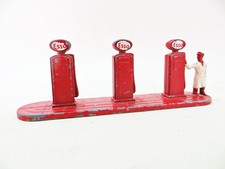 MATCHBOX ACCESSORY PACK A1 'ESSO PETROL PUMPS' ORIGINAL, VINTAGE. GOOD. COMPLETE