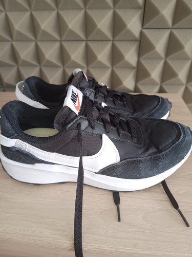 Nike waffle black and white - waffle,