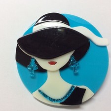 A Striking Handcrafted Layered