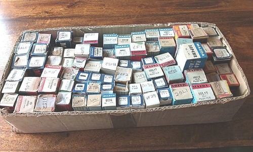 Job lot vintage radio - vintage,