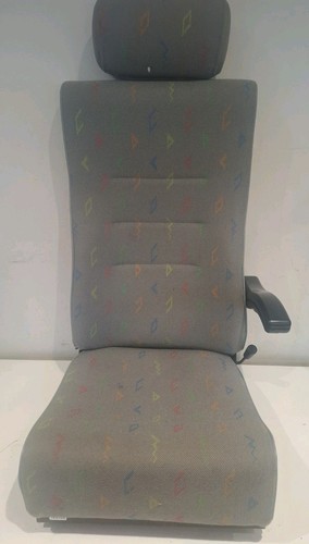 Single seat mercedes - t5,