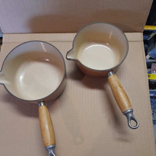 Creuset pan set - le,