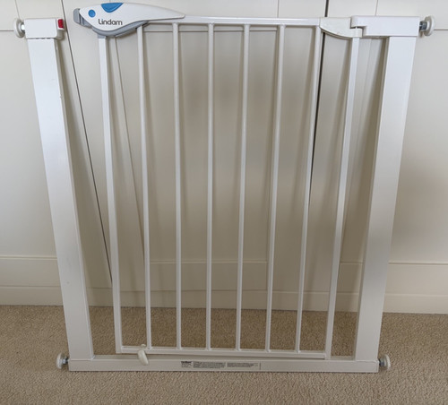 Lindam stair gate and fixings
