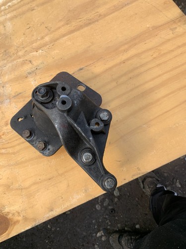Top engine mount vivaro - engine, 2.0