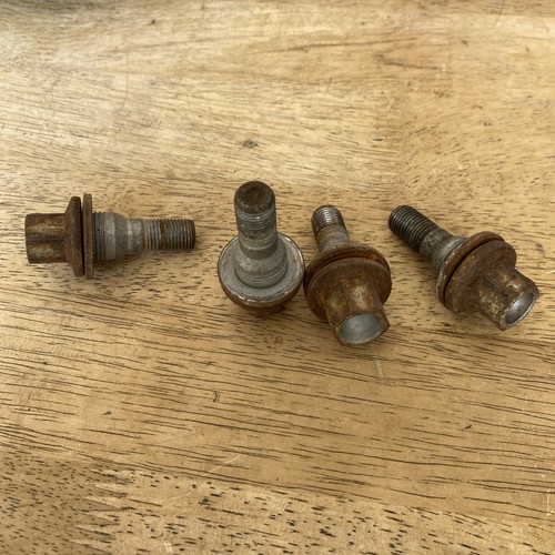Peugeot wheel bolts nuts 308 - peugeot,