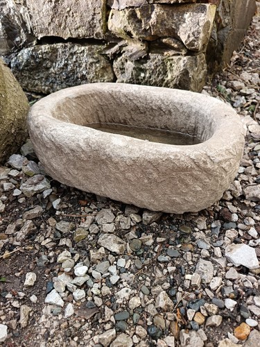 Small stone oval - oval, bird
