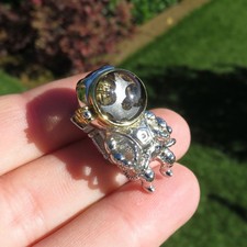 Minerals ASTRONAUT - METEORITE PALLASITE SEYMCHAN With Olivine