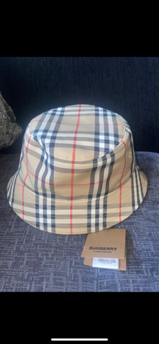 Burberry bucket hat bnwt size - bucket,