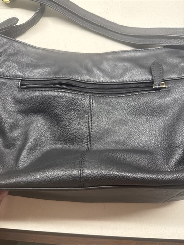 Black leather shoulder bag - black,