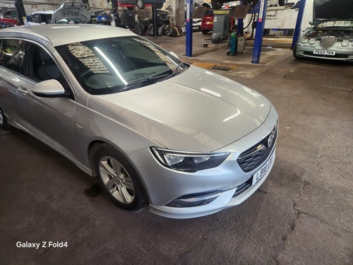 2018 insignia vx - 2018, 2.0