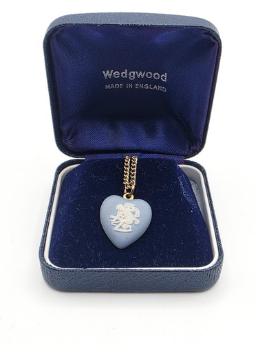 Vintage 1970s wedgwood blue - 1970s,