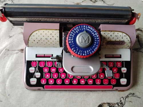 Mettoy elegant vintage toy - vintage,