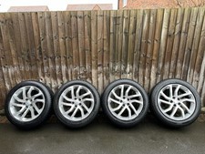 Land Rover Discovery 4 3