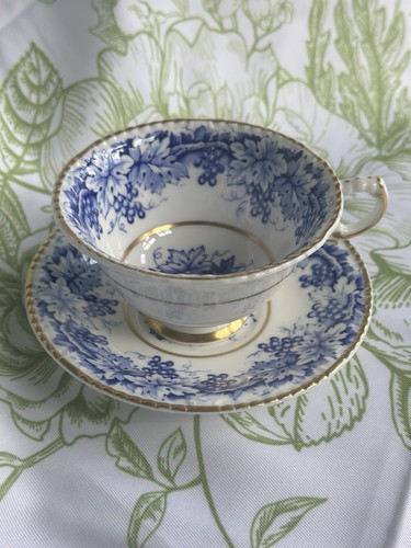 Vintage paragon grapevine - vintage,