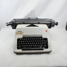 Olympia SG3 Manual Typewriter