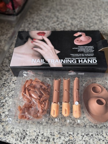 Nail training hand kit - hand,