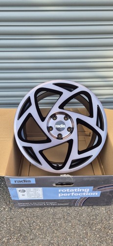 Radi8 18x8 5 - 18", 18x8.5