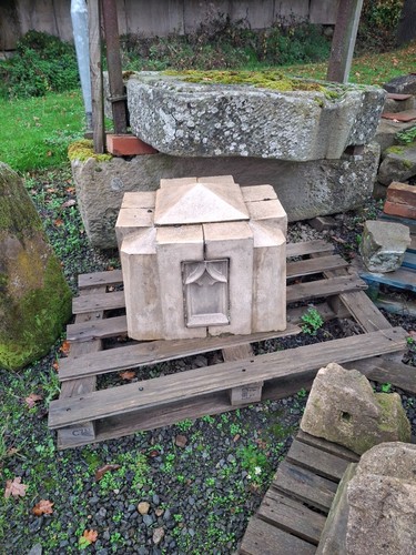 Reclaimed concrete moulded