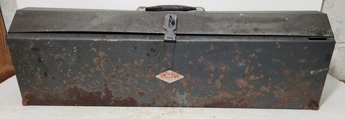 Vintage tool box - s-k, hip