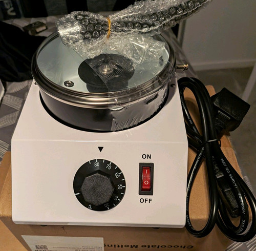 Chocolate melter tempering - melter, pot